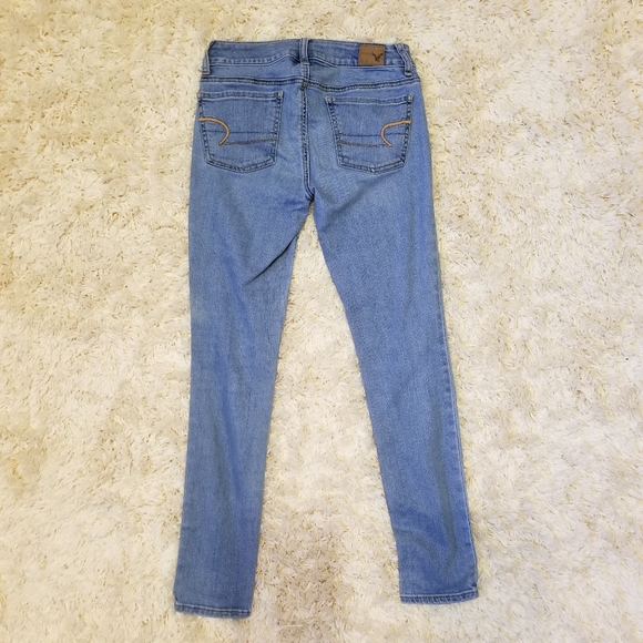 American Eagle Jegging Super Stretch Light Wash - Picture 2 of 4